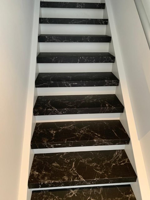 vicstairs-forbo-black-marble-vicstairs-63454--1-klein_20230420163811798