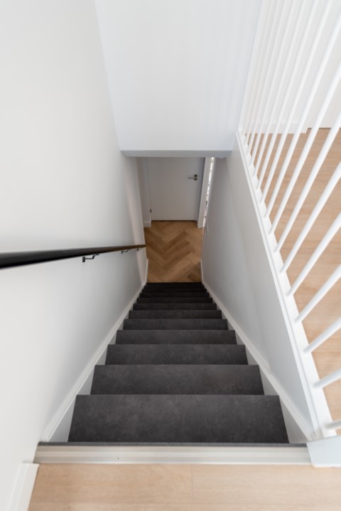 vicstairs-tarkett-rock-anthracite-25112--9-klein_20230419092526272