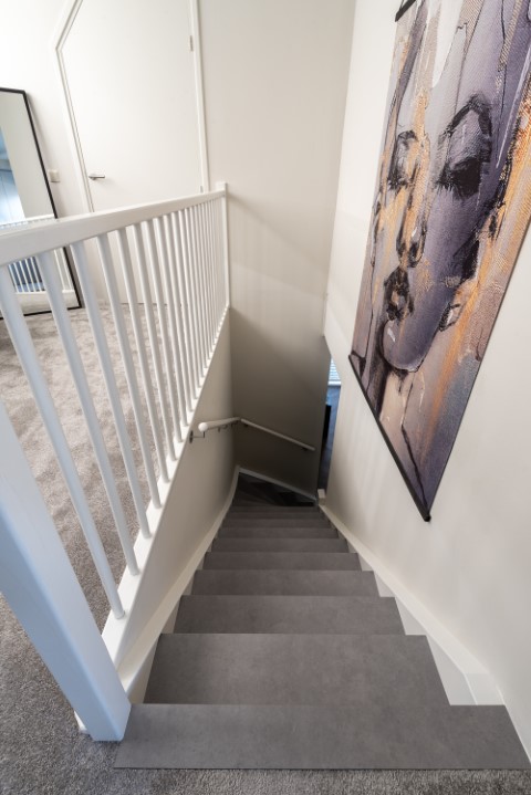 vicstairs-tarkett-rock-dark-grey-25111--16-klein_20230419092623842